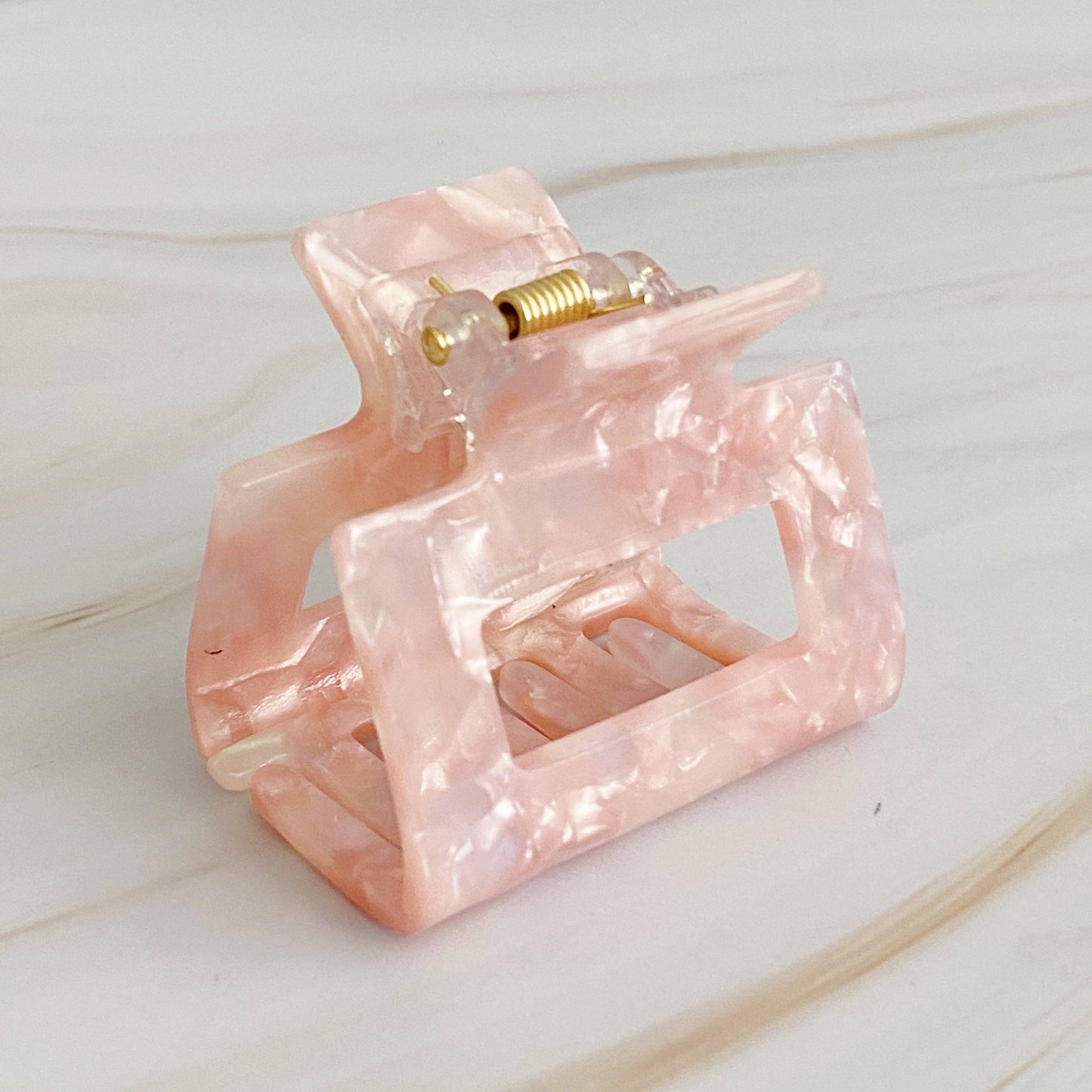 Everyday Perfect Hair Claw: Soft Pink