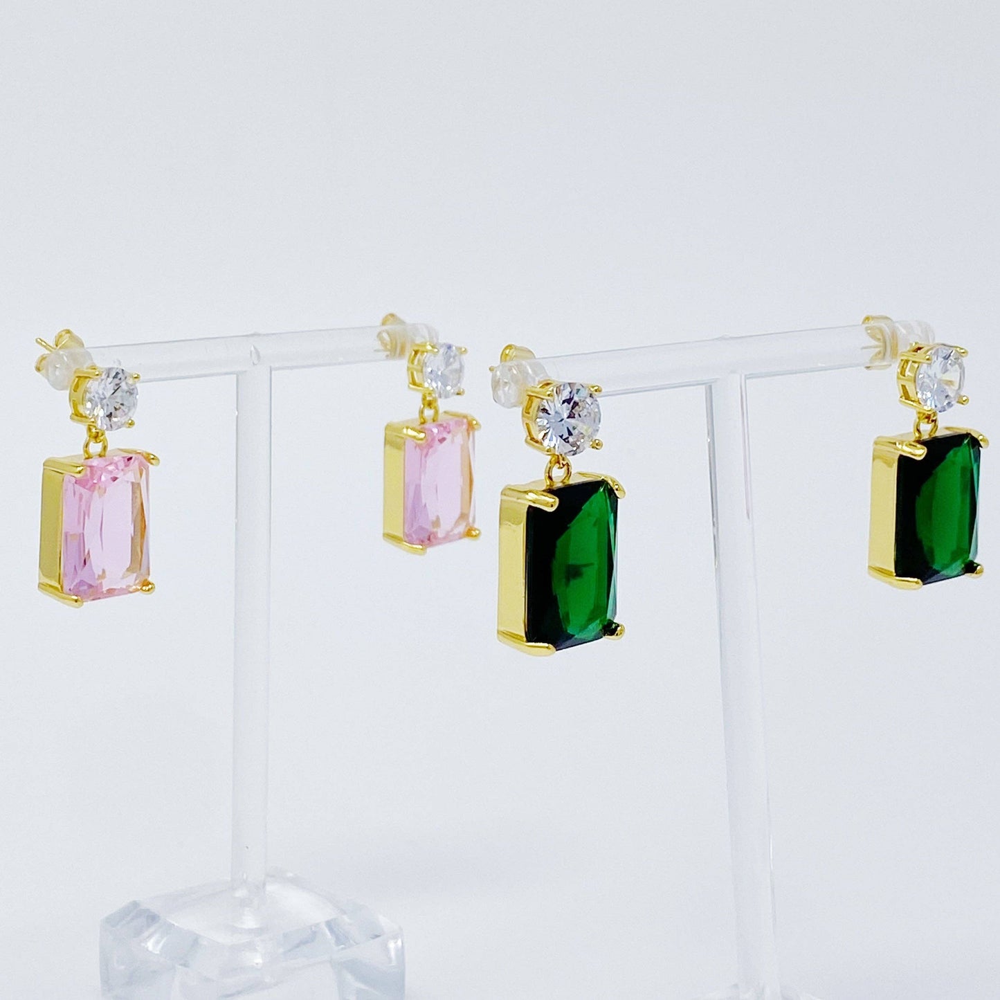 Banquet In Castle Jewel Earrings: Black