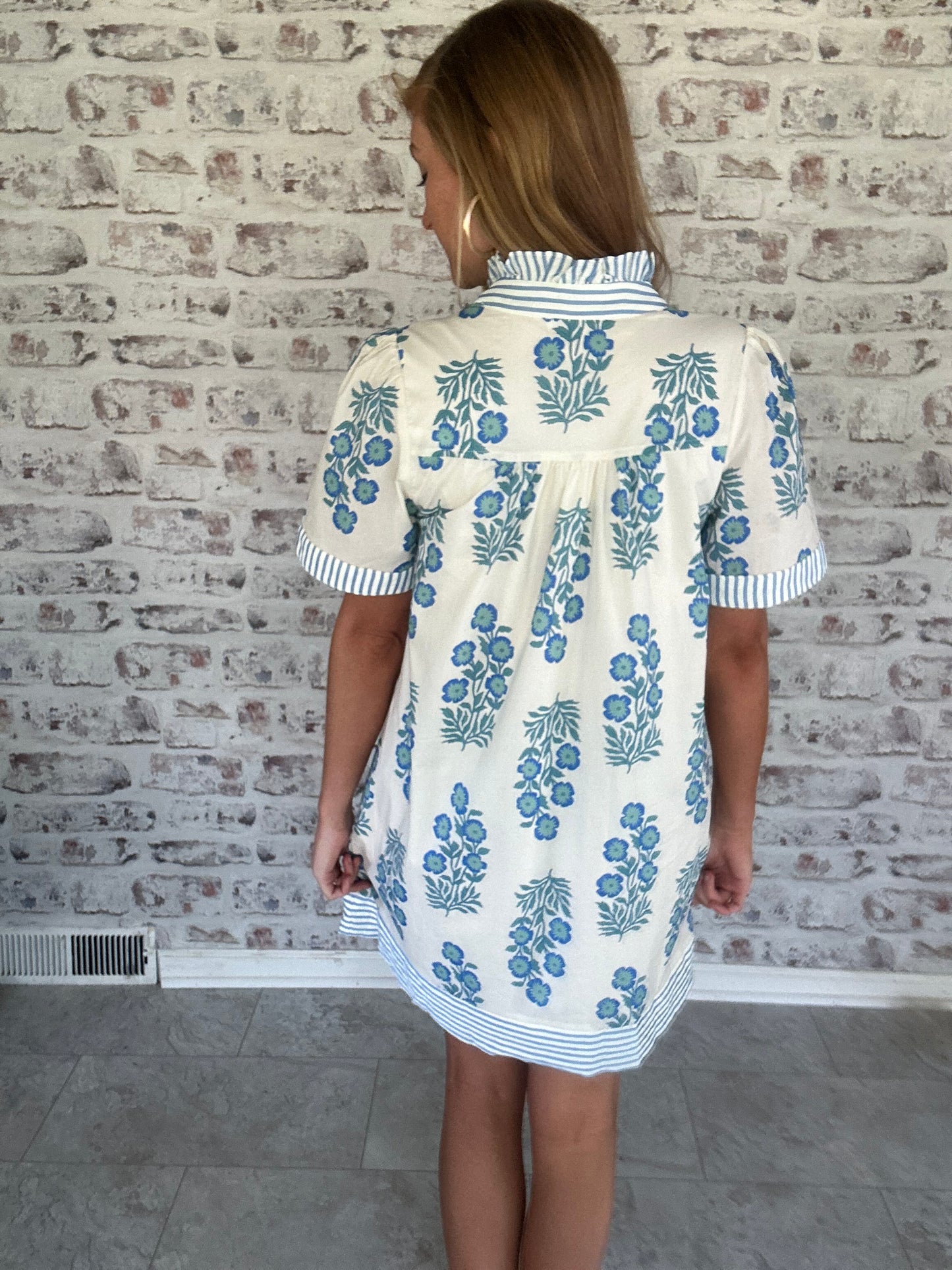Tuckerton Ruffle Collar Mini Dress Size Medium