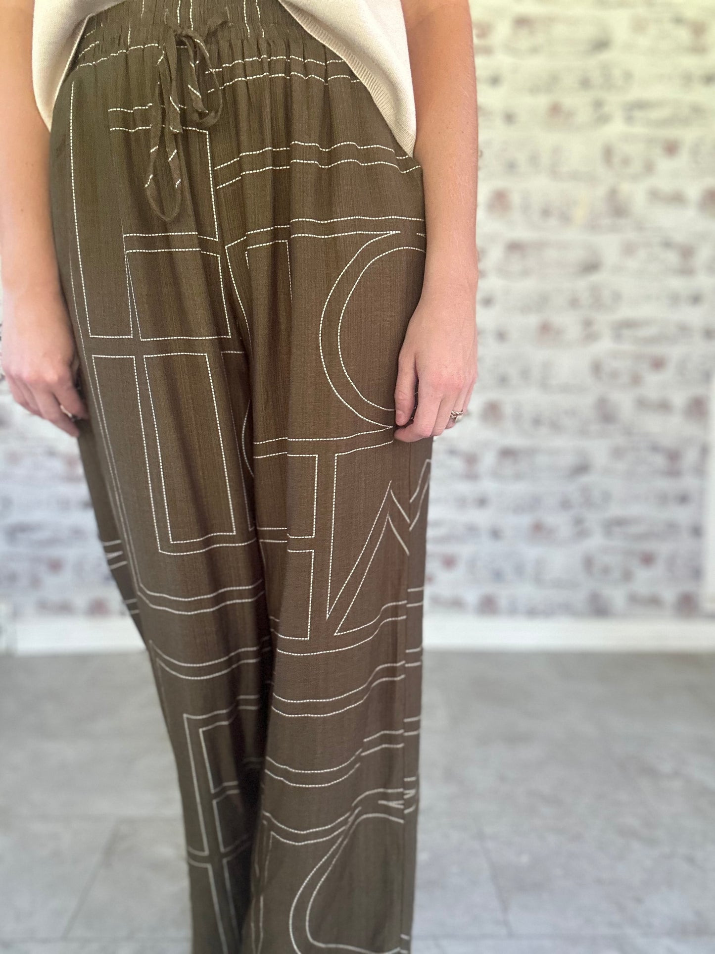 Scout & Stroll Elastic Waist Pants