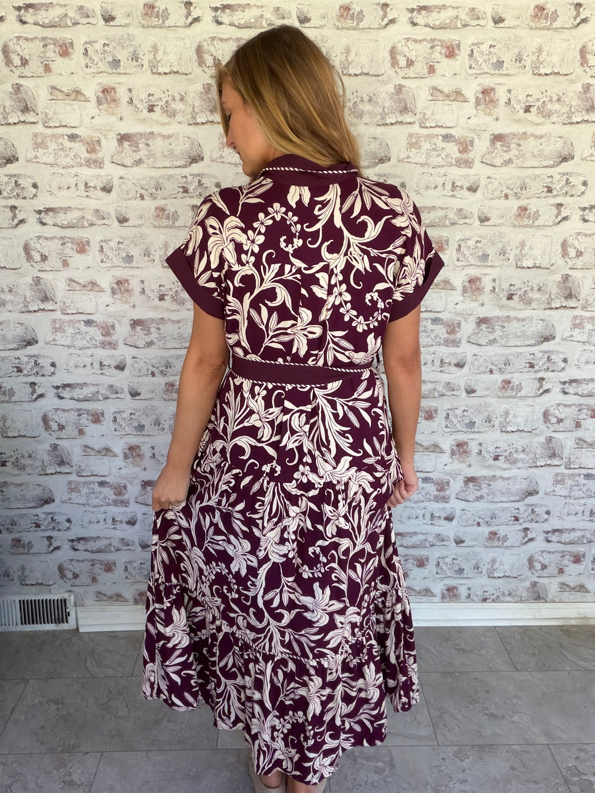Novel Idea Collared Midi Dress in Plum