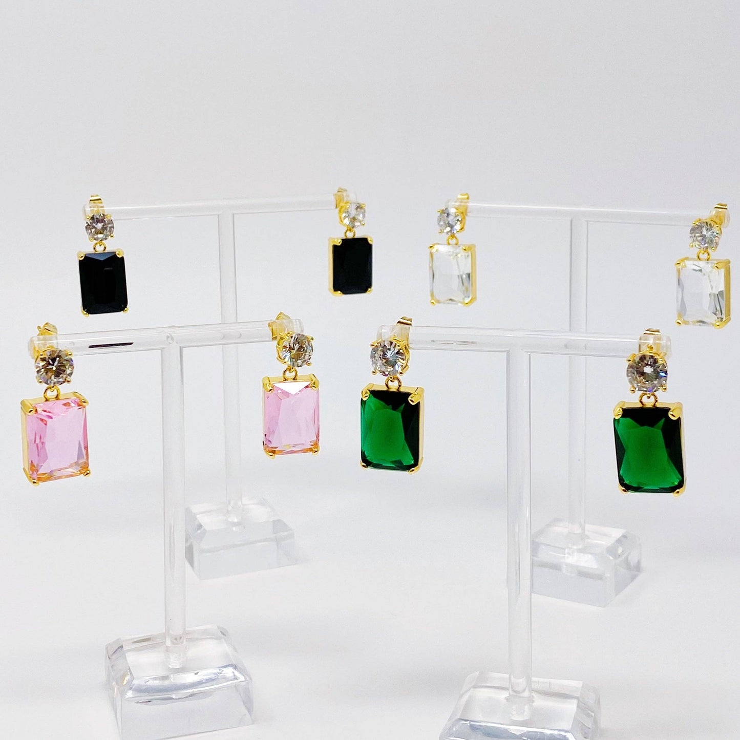 Banquet In Castle Jewel Earrings: Black