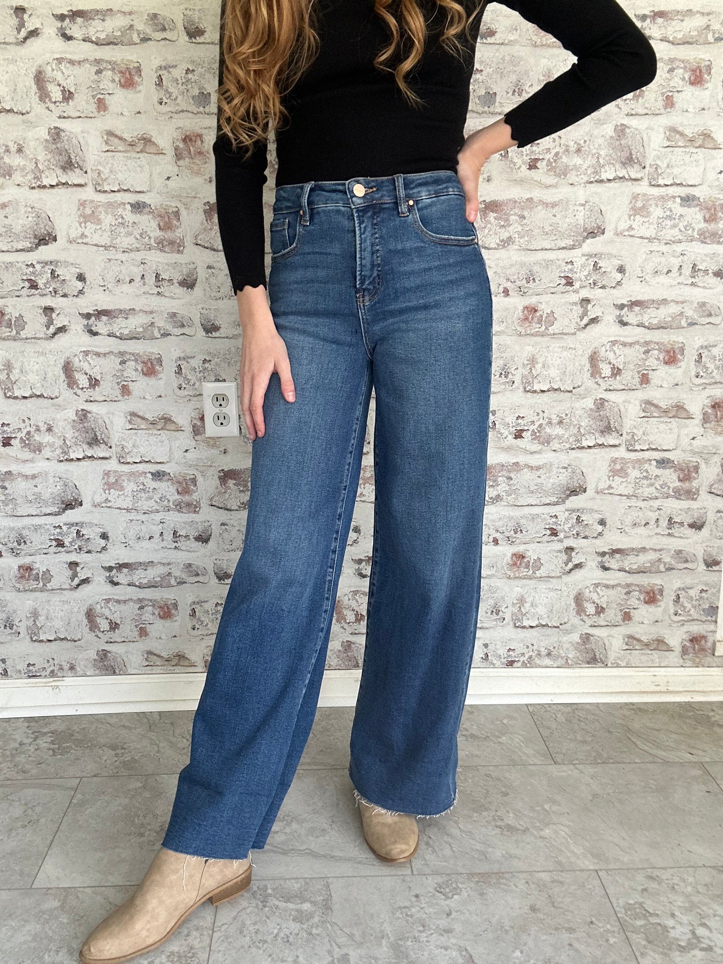 Crop Wide Cuffed Jeans