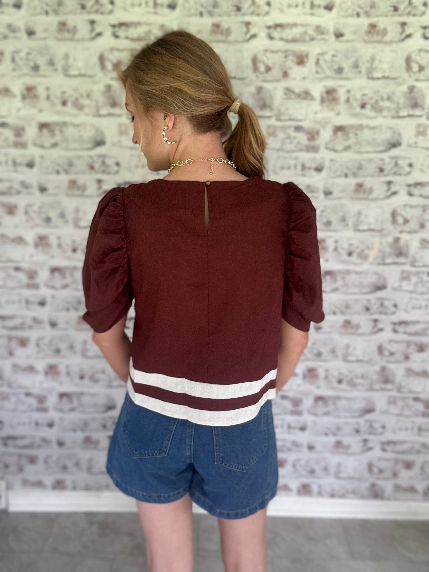 Town & Country Puff Sleeve Blouse in Brown