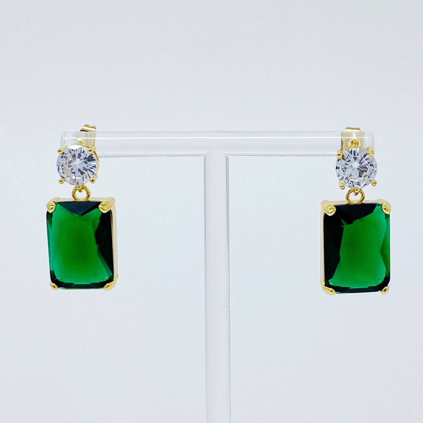 Banquet In Castle Jewel Earrings: Black