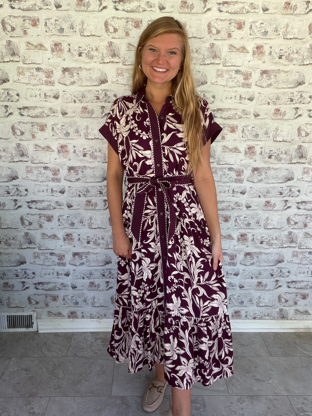 Novel Idea Collared Midi Dress in Plum